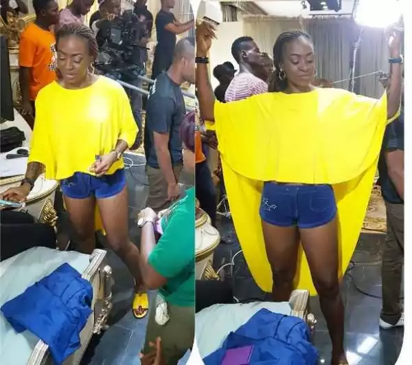 45-Year-Old Kate Henshaw Flaunts Hot Pair Of Legs In Yellow Cape And Bum Shorts
